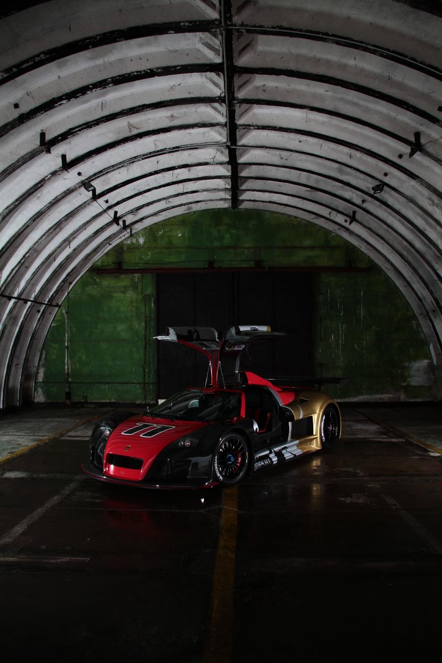  Gumpert Apollo R 2012 года  (фото 4 из 8)